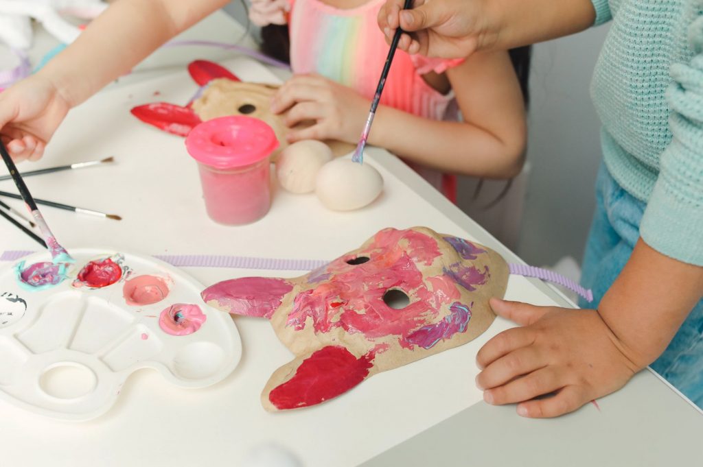 Springtime Activities for Young Children. Arts and crafts.