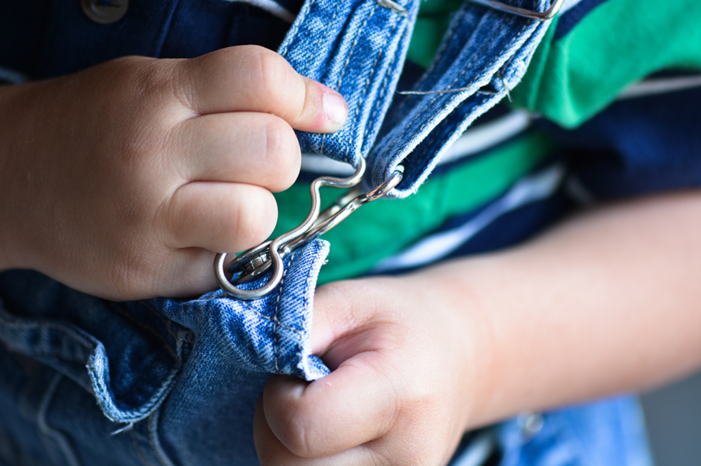 Teaching Toddlers to Dress Themselves